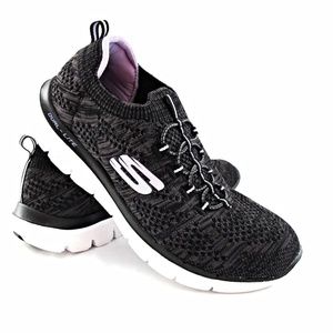 NWT!!!Skechers Ladies Bungee Slip On Shoe